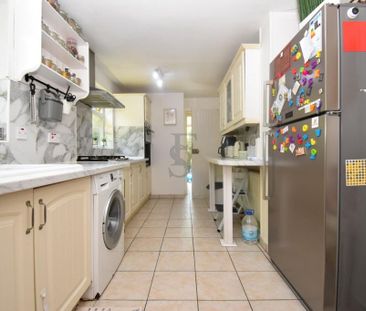 3 bedroom semi-detached house to rent - Photo 6