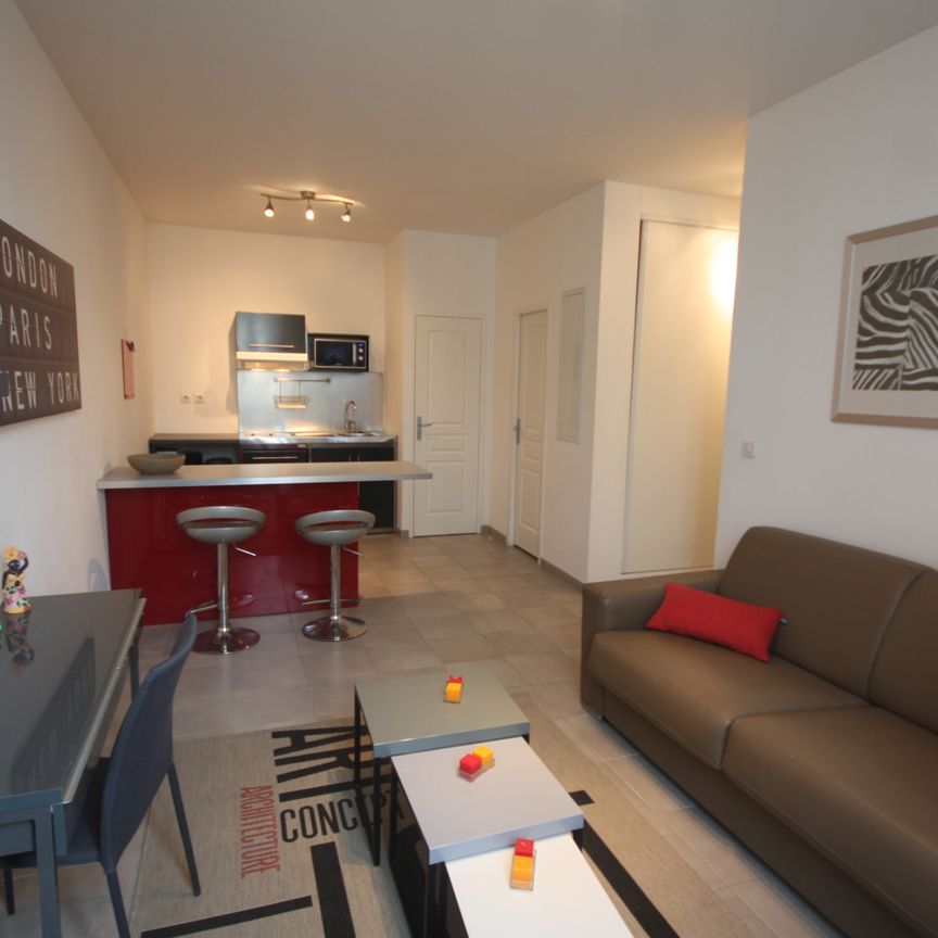Location Appartement 1 pièce 27m² MARSEILLE 1er - Photo 1