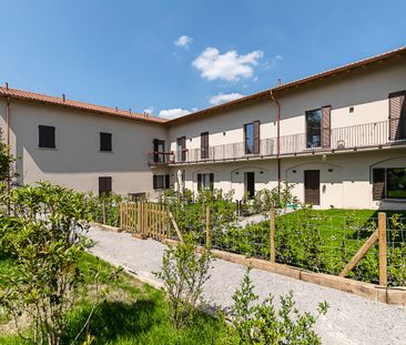 AFFITTASI LUMINOSO APPARTAMENTO DA 2.5 LOCALI IMMERSO NEL VERDE - Photo 4