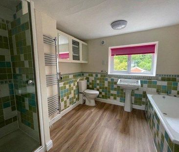 3 bedroom terraced house to rent - Photo 5