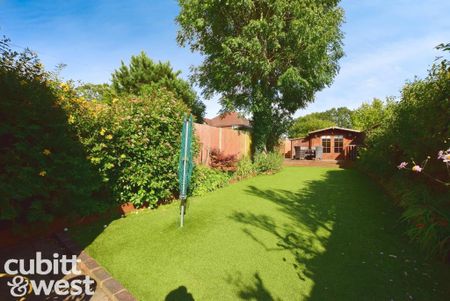 4 bedroom townhouse to rent - Photo 5