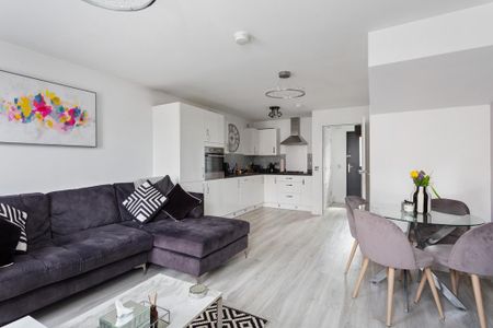 2 bedroom flat to rent - Photo 2