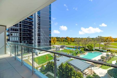 Sleek one-bedroom apartment - Photo 5