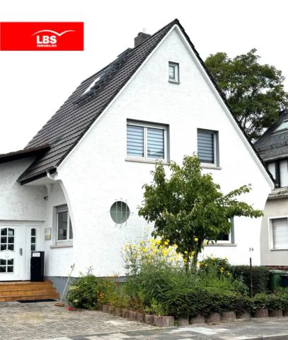 ***Schöne, kleine DG-Wohnung mit EBK und Gartenmitnutzung - Bischofsheim*** - Photo 3