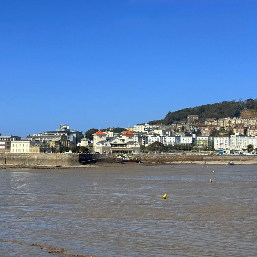 Weston Super Mare - Photo 1
