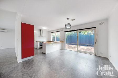 2/35 Bridge Street, Hampton - Photo 3