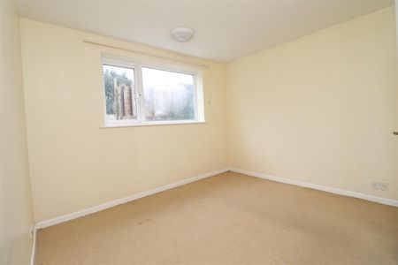 2 BED Flat To rent - Photo 2