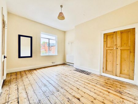 4 bedroom terraced house to rent - Photo 4
