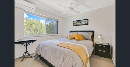 Immaculate 3-Bedroom Furnished Apartment with Private Rooftop & River Views - Photo 2