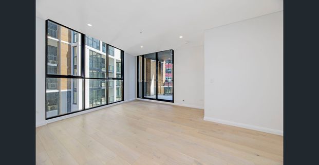 Stunning One Bedroom Apartment in "Highline Westmead" - Photo 1