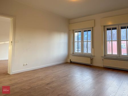 Volledig vernieuwde BURGERWONING met alle modern comfort | Kortrijkseweg 317 - Photo 2