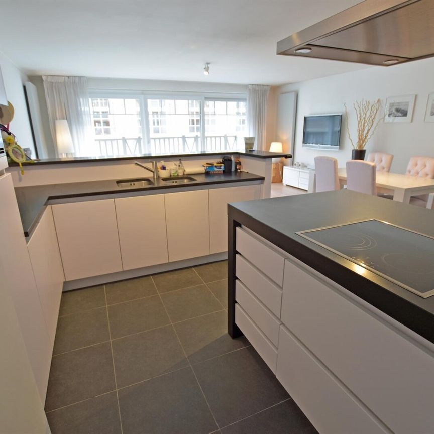 Mooi gemeubeld appartement op een rustige ligging, op wandelafstand van de Lippenslaan - Photo 1