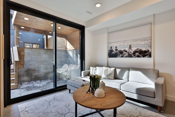 For Lease - 11 Merrill Avenue Unit# Lower, Toronto, Ontario - Photo 1