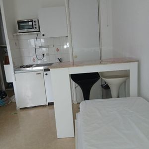 Location Appartement 1 pièce 18m² - Photo 3