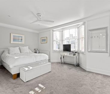 4 bedroom terraced house to rent - Photo 5