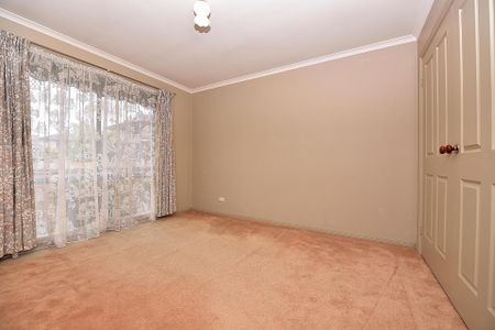 2/4 Rolls Court, Glen Waverley - Photo 4