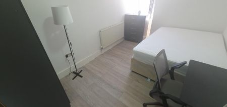 4 bedroom house to rent - Photo 3