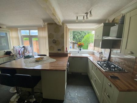 3 Bed Semi-Detached House, College Road, B44 - Photo 5