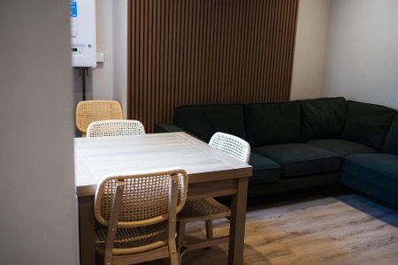 1 bedroom in a house share to rent - Photo 4