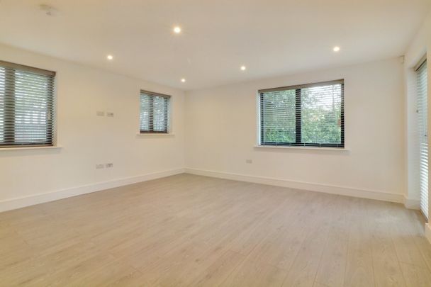 Flat 1, Ariyana Court, Ealing Road, Wembley, HA0 - Photo 1