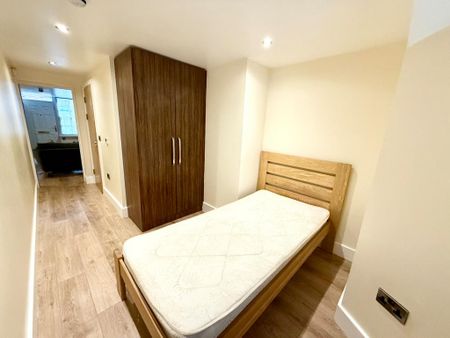 2 bedroom flat to rent - Photo 4