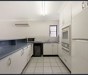 FIRST FLOOR UNIT WITH GOLF COURSE VIEWS & FANTASTIC BREEZES! - Photo 6