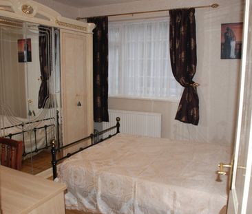 Room in a Shared House, Rose Avenue, SM4 - Photo 3