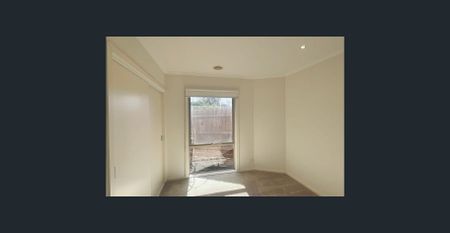 Walking distance to the beach, train & Kananook Creek - Photo 5