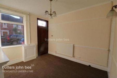 2 bedroom terraced house to rent - Photo 4