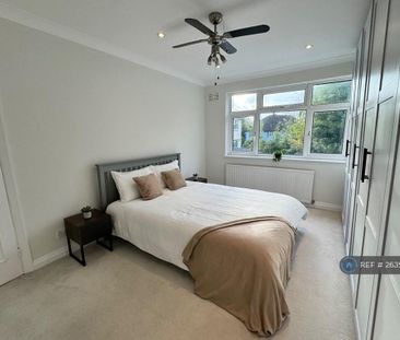 2 bedroom maisonette to rent - Photo 4