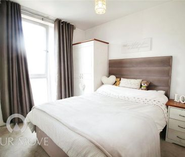 3 bedroom end of terrace house to rent - Photo 4