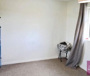 2 bedroom semi-detached house to rent - Photo 5