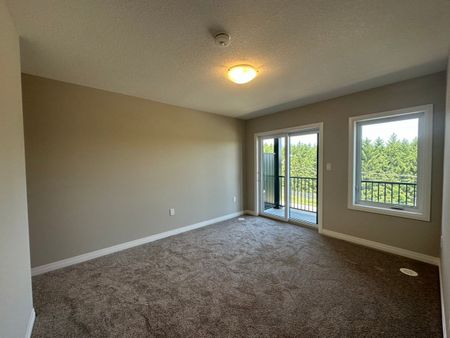 For Lease - 70 Thatcher Drive, Guelph, Ontario - Photo 3