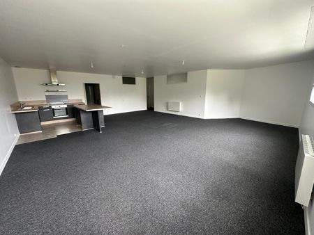 Location Appartement 4 pièces 136m² CHERBOURG-EN-COTENTIN 50100 - Photo 2