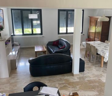 Location Maison 5 pièces 138m² FRANCHEVILLE 69340 - Photo 2