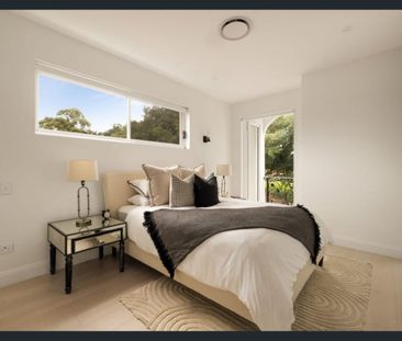 A Landmark Full Brick Residence Setting a New Benchmark for Luxury ... - Photo 6