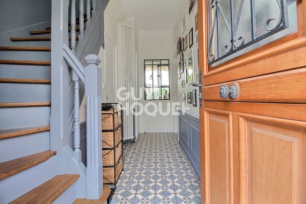 Maison meublée à louer à Chaville - 6 pièces, 4 chambres - Photo 1