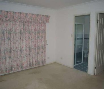 7 Coachwood Close, Runcorn QLD 4113 - House For Rent | Domain - Photo 4
