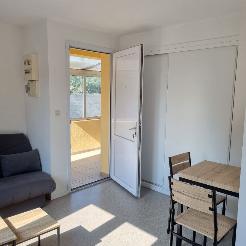 A LOUER Studio 50000 Saint-Lô PROCHE GROUPE FIM/IUT/IFSI 1 pièce 18.98 m² - Photo 1