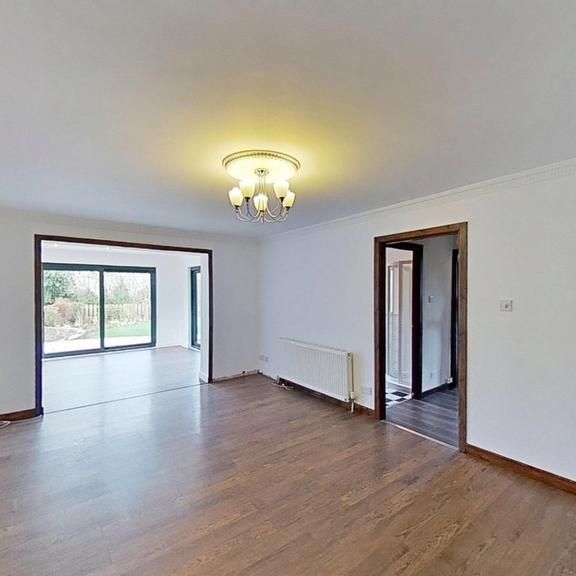 5 bedroom detached house to rent - Photo 1