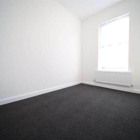 King Edwards Road, Enfield, EN3 - Photo 1