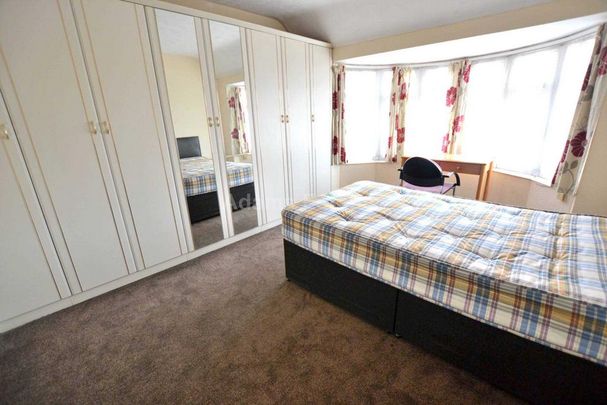 5 bedroom semi-detached house to rent - Photo 1