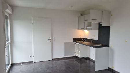 Location Appartement 1 pièce 29m² - Photo 3