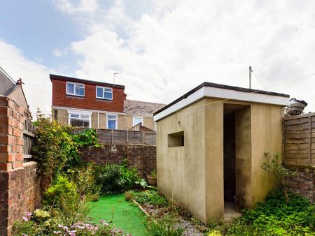 3 bedroom terraced house to rent - Photo 2