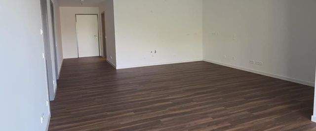 Lieblingsplatz im Erstbezug! Exklusives Bad, großer Balkon, Fußbodenheizung! - Foto 1