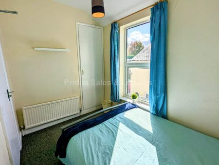 1 bedroom in a house share to rent - Photo 3