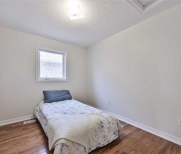 For Lease - 46 Ozner Crescent, Vaughan, Ontario - Photo 2