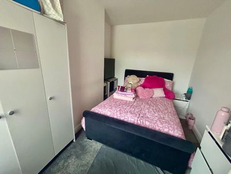 3 bedroom terraced house to rent - Photo 4