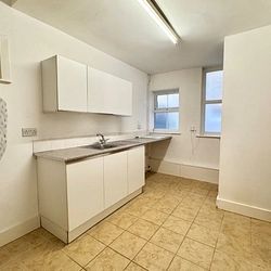 Lyndhurst Avenue, Cliftonville, Margate, CT9 2PS, Kent - Photo 3