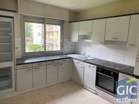 Location Appartement 4 pièces 83m² - Photo 2